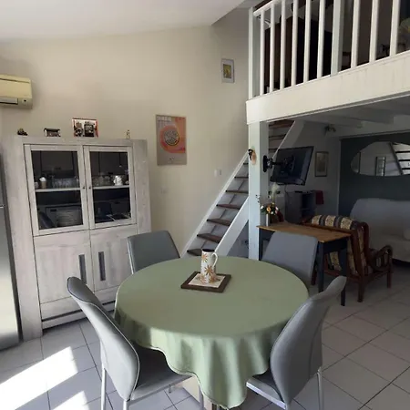 Aig186 T2 Mezzanine Avec Terrasse Ensoleillée Parking Wifi Et Clim Apartamento Gruissan