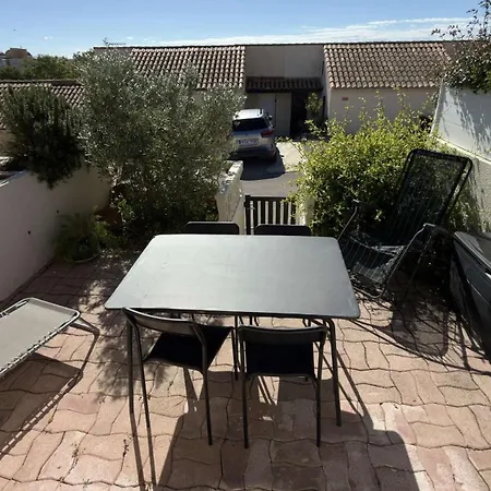 Aig186 T2 Mezzanine Avec Terrasse Ensoleillée Parking Wifi Et Clim Apartamento